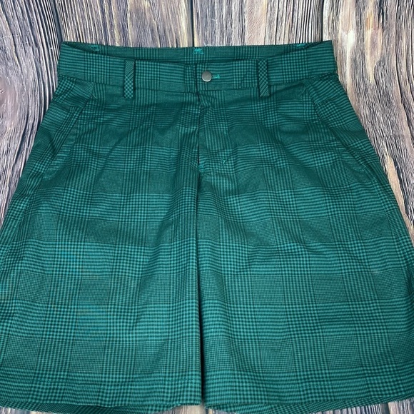 Lululemon Athletica Kahuna Chino Shorts - Picture 3 of 10